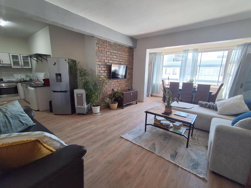 2 Bedroom Property for Sale in Sea Point Western Cape